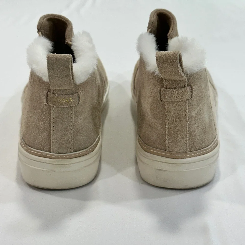 TOMS Jutti Neat Suede Slip On Sneakers Womens 7 Tan Faux Fur Lining | Cozy Core